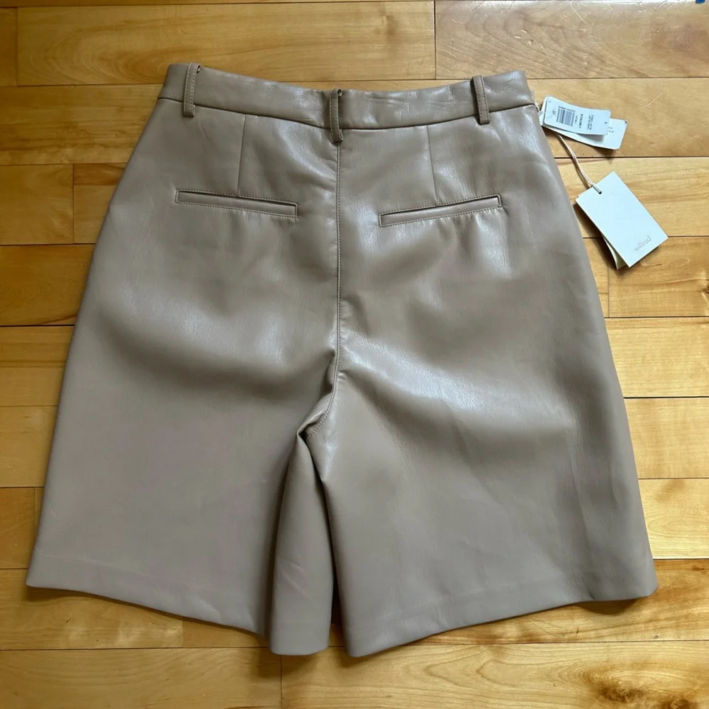 NWT Wilfred Aritzia “Limerick Short” - Picture 2 of 5